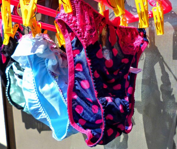 【ゴクリ・・・】一階ベランダだともはやトラップにしか見えない“女の子洗濯物”のエロ画像ｗｗｗｗｗｗｗｗ・22枚目