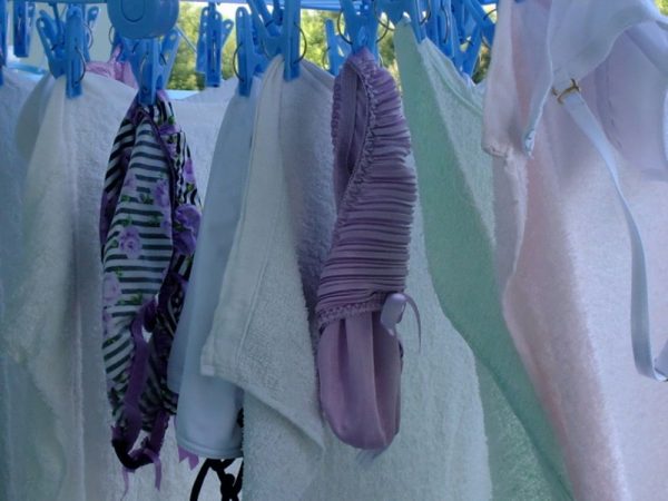 【ゴクリ・・・】一階ベランダだともはやトラップにしか見えない“女の子洗濯物”のエロ画像ｗｗｗｗｗｗｗｗ・38枚目